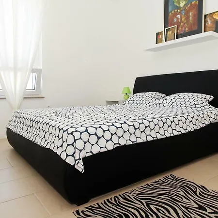Apartment Kimi *